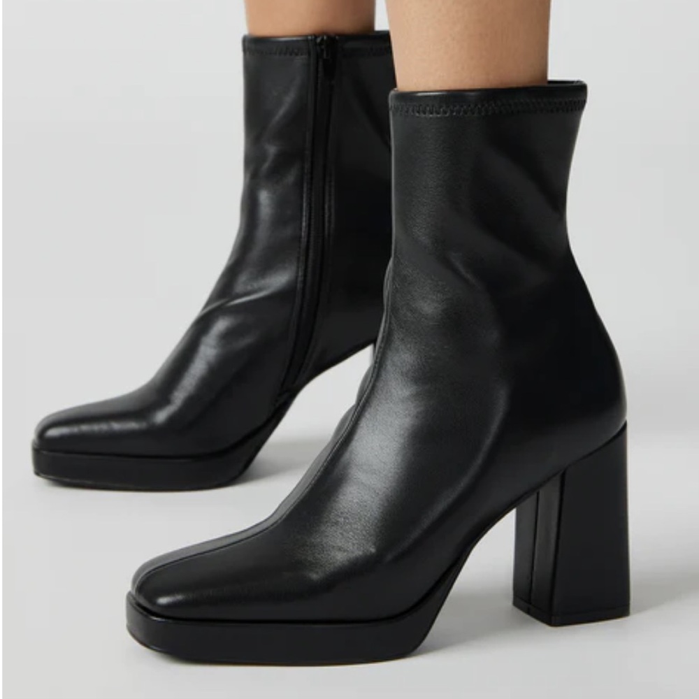 Steve Madden Desiree Boots